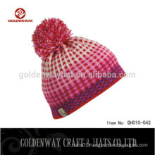 new fashion girl knitted hat with Woven label
